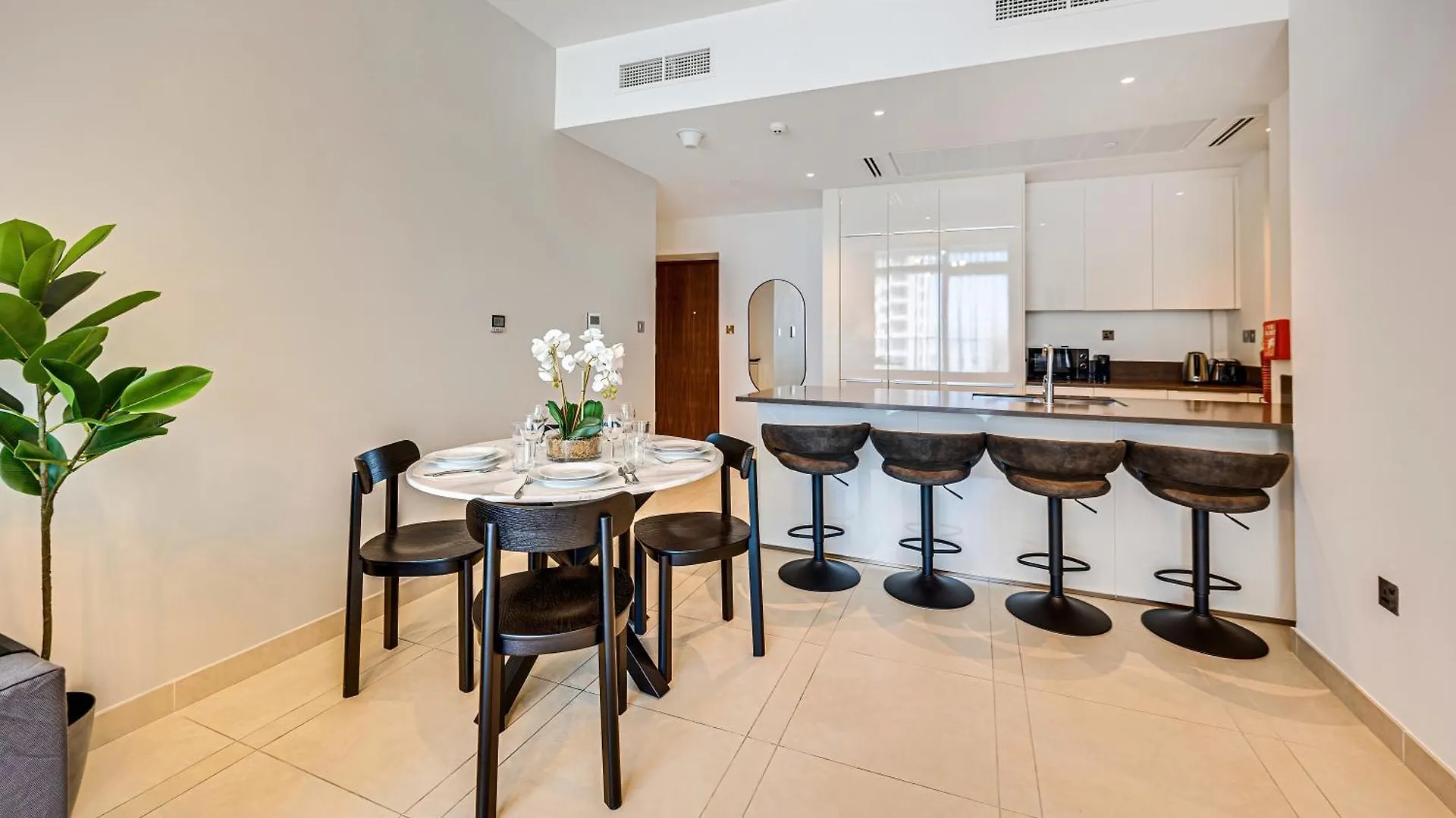 Brand New 1 Bedroom In Marina Gate 2, Dubai Marina Apartment